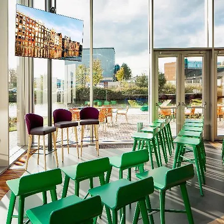 Yotel 酒店 4*