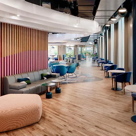 Yotel 4*