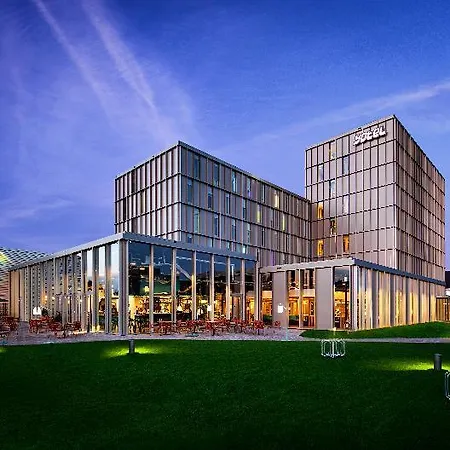 Hotel Yotel 4*